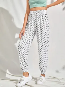 Allover Letter Graphic Crop Sweatpants