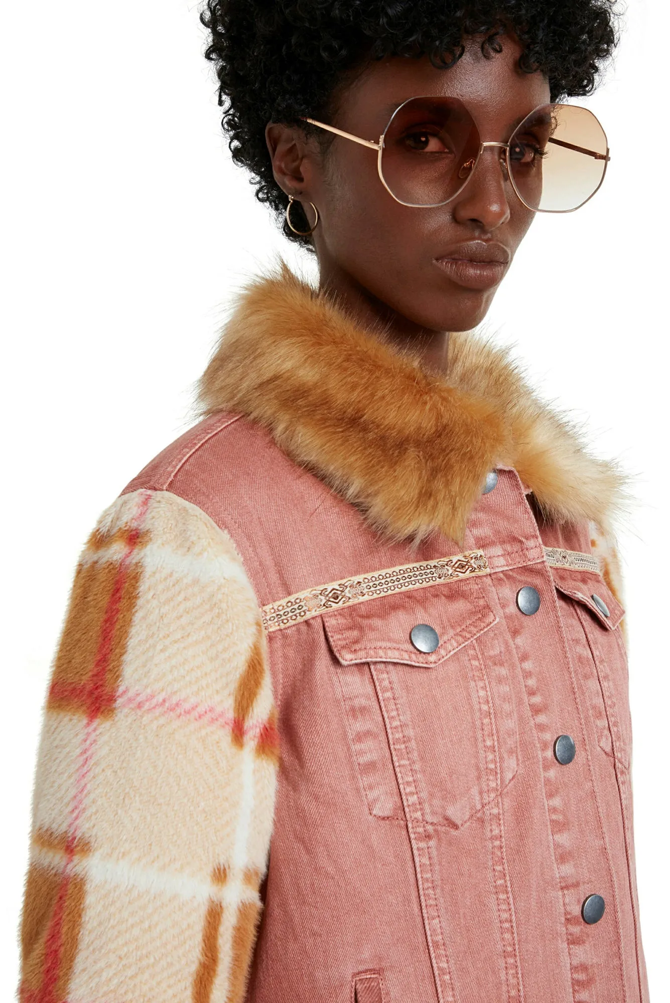 Checkis Pink Denim Jacket Checked Sleeves Faux Fur Collar Desigual Style 20WWEN03