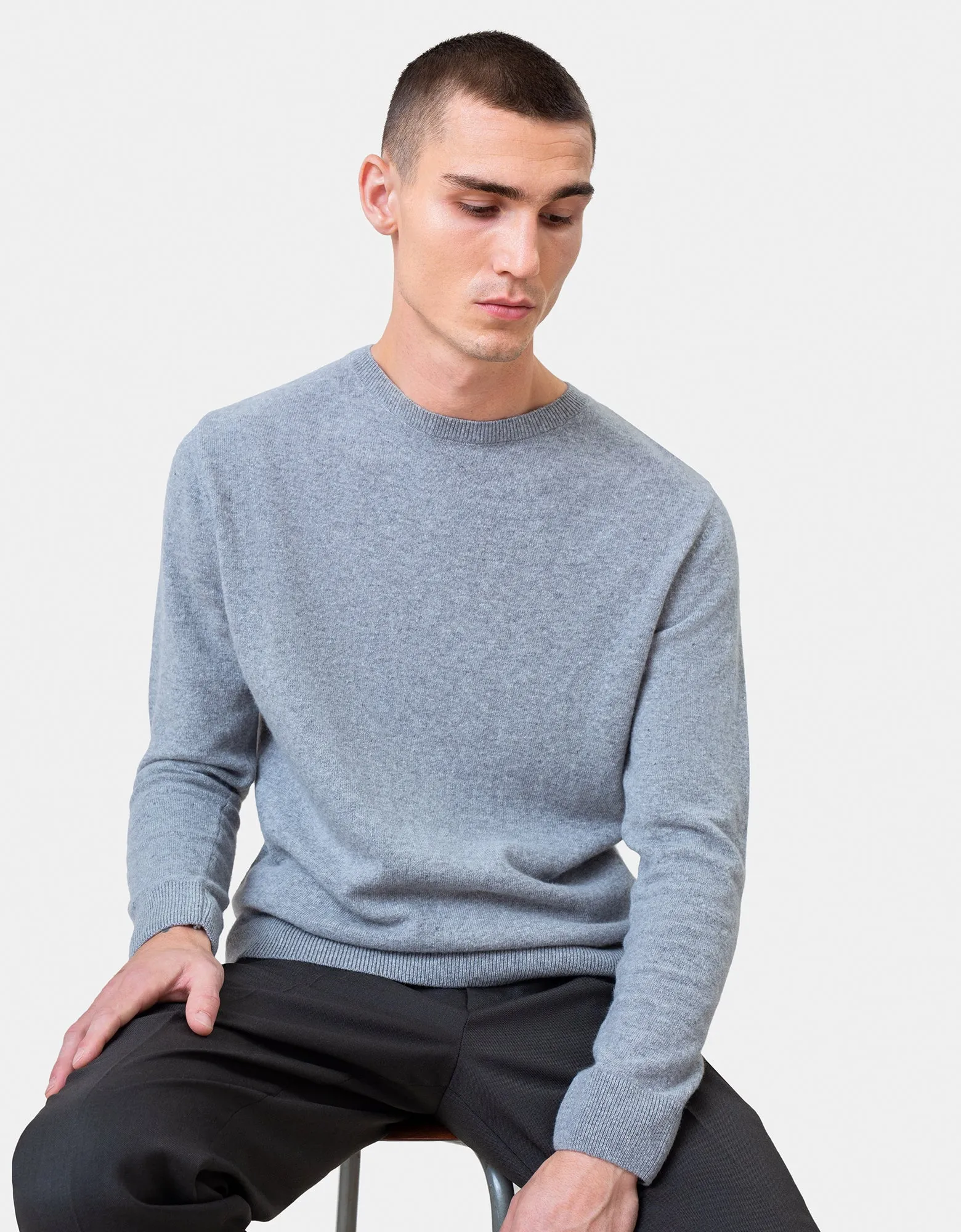 Light Merino Wool Crew - Lava Grey