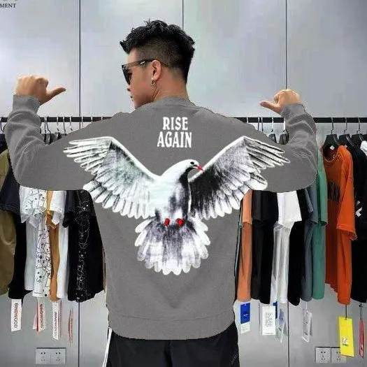 Pigeon Printed Sleeve Sweatshirt – Winter Comfort & Style!