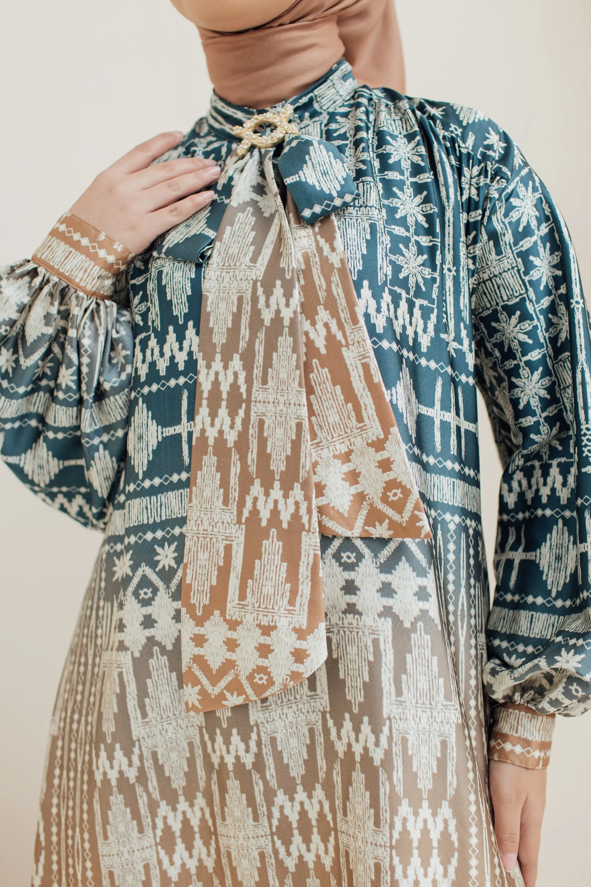 Tapis Dress (Minor) Sunset